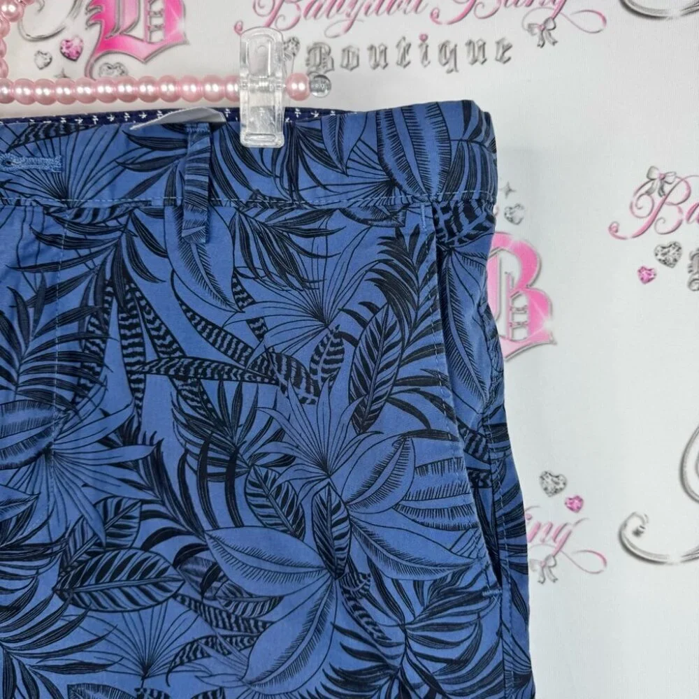 Banana Republic shorts Aiden short tropical floral Navy Leaf Pattern Shorts